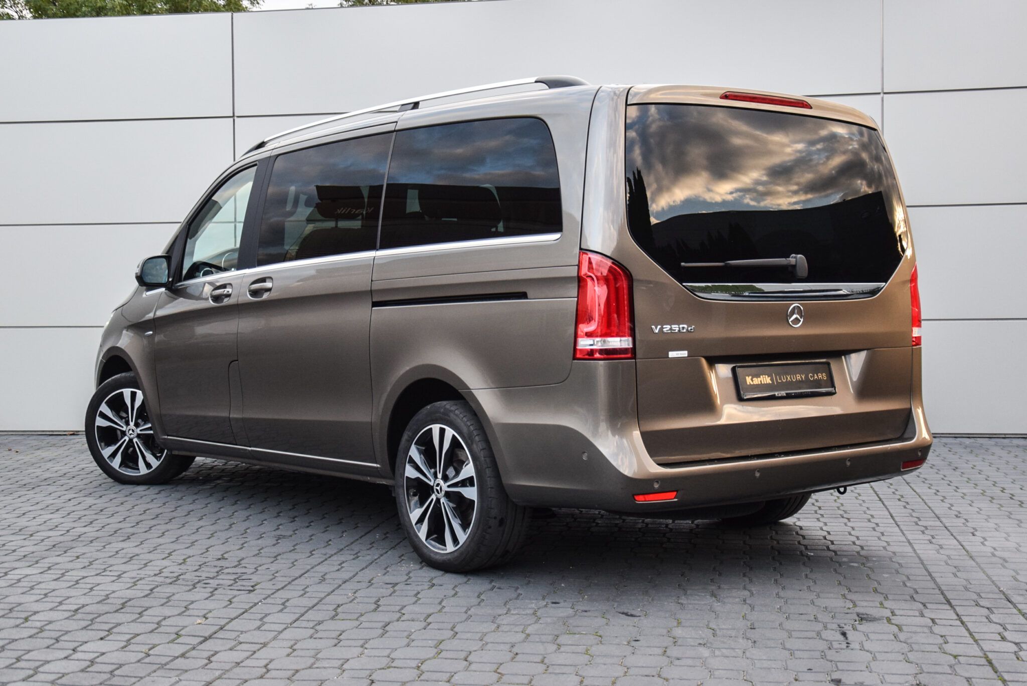 Mercedes V250D - Karlik Luxury Cars